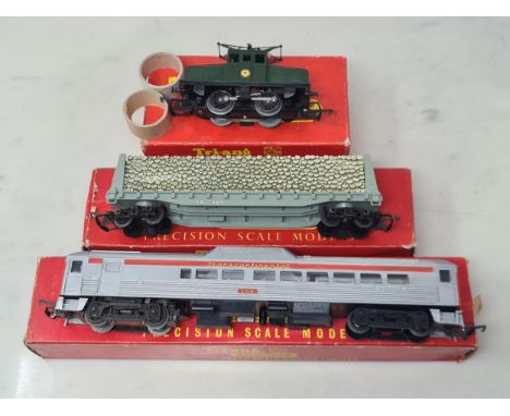 Triang Railways Locomotives and Rolling Stock including R254 0-4-0 green steeple cab Locomotive with pantograph, R351 silver 