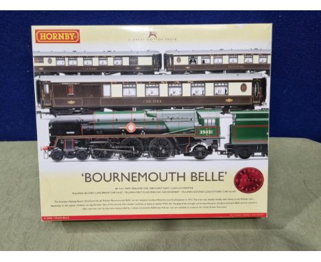Hornby (China) 'Bournemouth Belle' Train Pack containing 4-6-2 BR green Re-built Merchany Navy Class Locomotive No.35021 'New