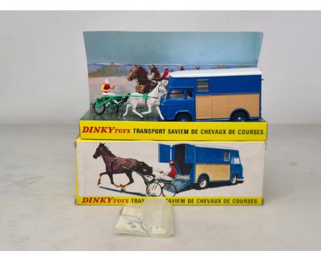 A boxed French Dinky Toys No.571 Transport Saviem de Chevaux de Courseswith accessories in packet, M, box Nr perfect