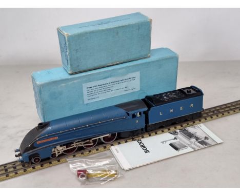 A boxed Hornby Dublo EDL1 horseshoe motor 'Sir Nigel Gresley', this is the later version of the horseshoe and fitted with sup
