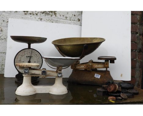 Set of Vintage Avery Scales, Salter Scales and Weights 