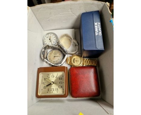 A collection of watches to include dual display Accurist and Casio, a 1980s Timex, two pocket watches and 2 clocks ( AF ). 