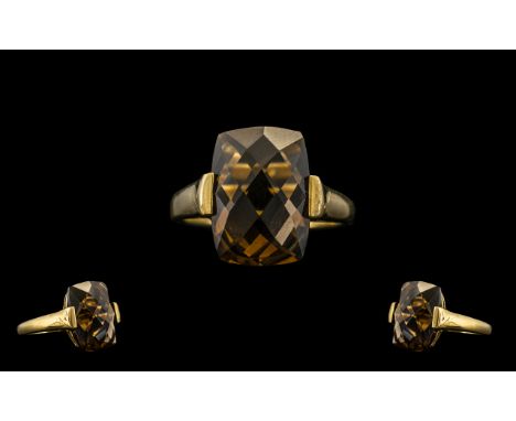 9ct Gold Smoky Topaz Ring. Fully Hallmarked for 9ct, with Large Faceted Topaz. Please See Photo. 