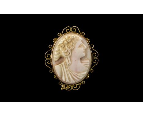 Antique Period 9ct Gold Oval Shaped Ornate &amp; Openworked Mounted Shell Cameo Brooch of nice quality with 9ct gold safety c