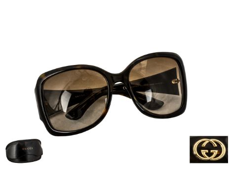 Gucci Vintage Pair of Black Colourway Sunglasses with Gucci logo in gold to sides and matching Gucci case.  No. GG2965/S 086 