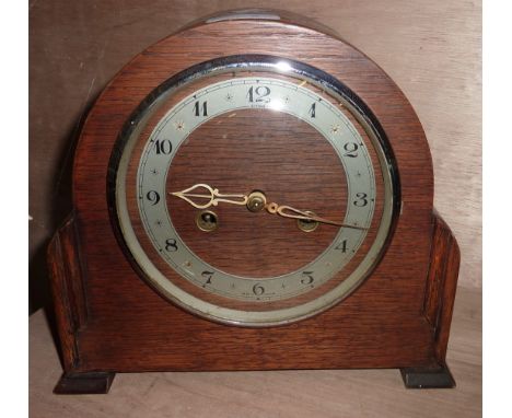 Oak cased mantle clock