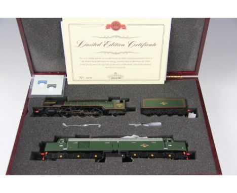 A Bachmann 00 Gauge 15th year presentation set, Sir Walter Scott BR Green no 60143 and class 40 BR Green no D369, in original