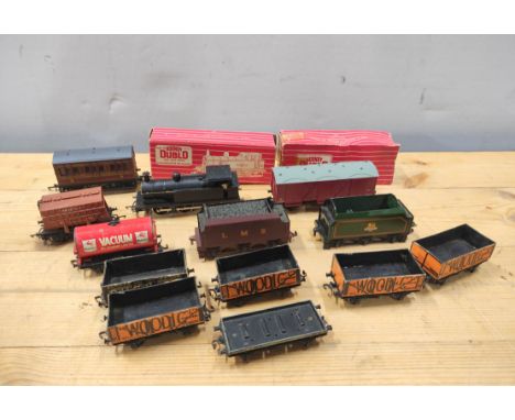 Quantity of vintage Hornby OO gauge locomotive and rolling stock including BR Black 2206, Hornby Dublo Passenger Fruit Van 43