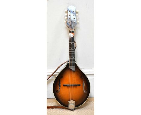 COLLINGS; a model MT-1 A style mandolin, paper label inscribed #1009, cased.  Provenance: From the collection of Gerry Robins