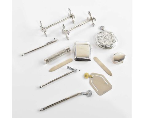Standard VAT A group of modern small pieces of silver and white metal, including a George V hallmarked silver vesta case, Bir