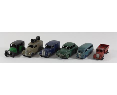 Six Dinky Toys, made in England, Meccano (6) 