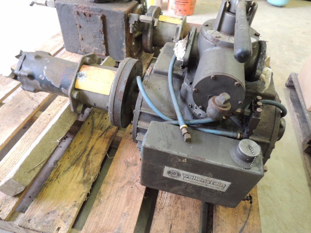 LOT (2) Wallenstein Vacuum Pump Model 75.3LHRVO, Hydraulic Drive