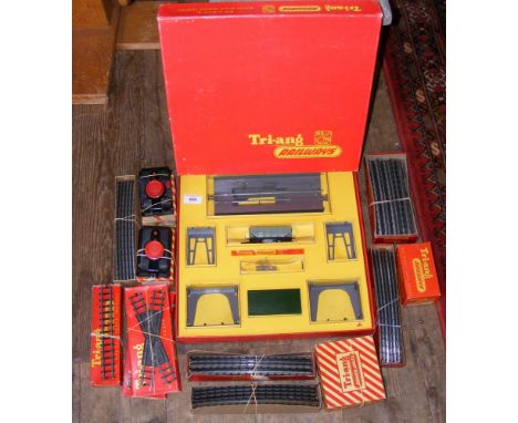 Boxed Tri-ang Operating Ore Hopper Wagon Set R.135, together with boxed track, etc.
