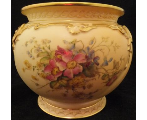 A Royal Worcester blush ware vase with floral spray decoration, date marked for 1913 CONDITION REPORTS Some light scratches t