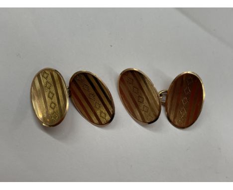 PAIR OF GENTLEMAN'S 9CT OVAL ROSE GOLD ENGINE TURNED CUFFLINKS 4.1G APPROX