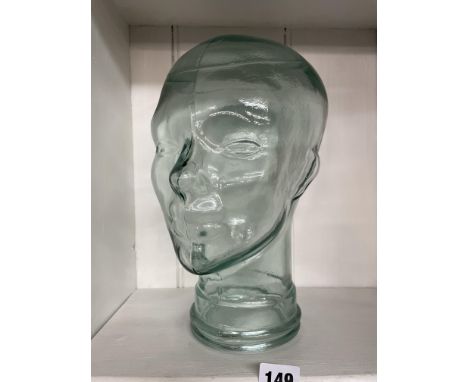 SEAMED GLASS MANNEQUIN HEAD