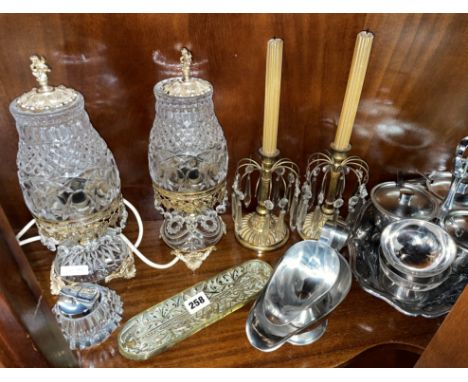 SELECTION OF STAINLESS STEEL WARE, ELECTRIFIED GLASS LAMPS, TABLE LIGHTER