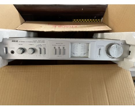 AKAI STEREO AMPLIFIER AM-U01