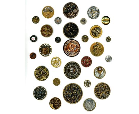 31 S/M/L 19th-20th century assorted metal examples. Nice card of detailed flower buttons. The lot does include a wonderful pi