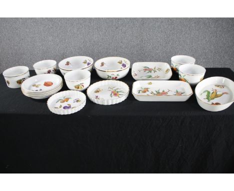 A set of sixteen pieces of Royal Worcester Evesham and Wild Harvest cook and serving ware. L.37 W.23cm. (largest) 