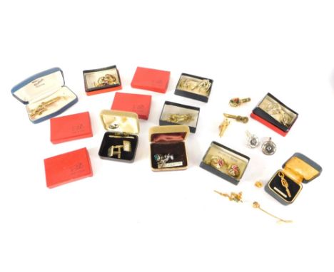 Various Spanish cufflinks, to include Raging Bull, 2cm wide, bull tie clip, various other cufflinks, etc. (a quantity, boxed)