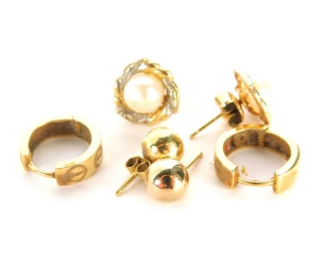 Three pairs of 9ct gold earrings, comprising a pair of hoop earrings, each with circle cross hatch design, 1cm high, a pair o