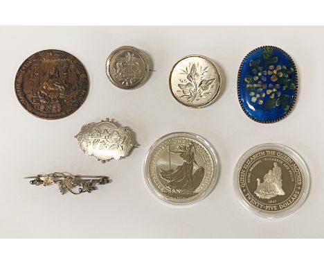 INTERESTING ITEMS LOT INCLUDING SILVER ITEMS