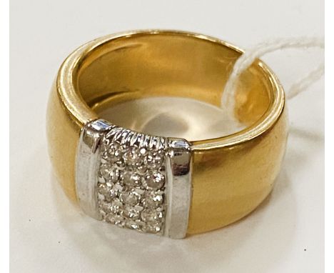 18CT DIAMOND RING SIZE M 10.28 GRAMS APPROX