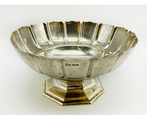 LARGE VINTAGE HALLMARKED SILVER BOWL BY ASPREY & Co SHEFFIELD ENGLAND 1925APP.SIZE: 23.5CM (TOP) X 13.5CM (BASE) X 12CM (HEIG