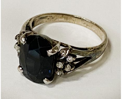 SAPPHIRE &amp; DIAMOND RING SIZE M - 3.7 GRAMS APPROX