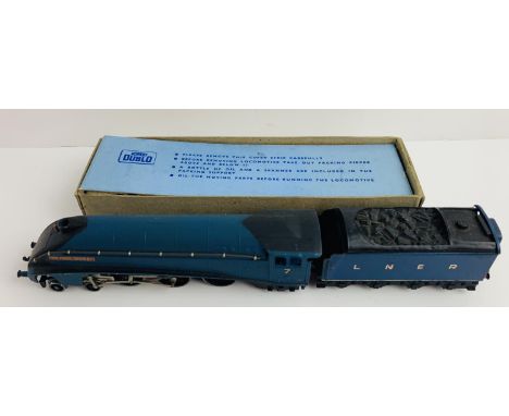 Hornby Dublo 3-Rail 'Sir Nigel Gresley' LNER Loco - Loco Boxed - Tender Loose. P&amp;P Group 2 (£18+VAT for the first lot and