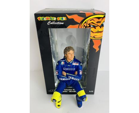 Minichamps 1:12 Scale Valentino Rossi Figurine MotoGP 2004 Limited Edition 4646pcs - Boxed. P&amp;P Group 1 (£14+VAT for the 