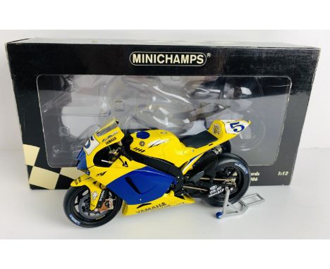 Minichamps 1:12 Scale Yamaha YZR-M1 Camel Yamaha Team 'Colin Edwards' MotoGP 2006 Motorcycle - Boxed. P&amp;P Group 2 (£18+VA