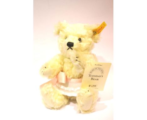 Steiff teddy bear Tuesday Fawn with certificate no. 0283. P&amp;P Group 1 (£14+VAT for the first lot and £1+VAT for subsequen