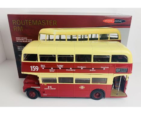 Sunstar 2917 1:24 Scale 'Modelzone' Limited Edition - Routemaster RM Bus RM6-VLT6 - Boxed with Certificate &amp; Wing Mirrors