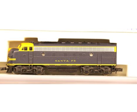 Kate N gauge Bo-Bo diesel Santa-Fe, blue and yellow F7 A unit. P&amp;P Group 1 (£14+VAT for the first lot and £1+VAT for subs