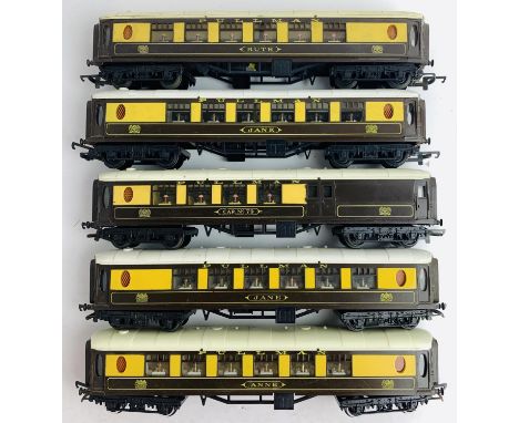 5x Triang OO Gauge Pullman Parlour Car Coaches - Unboxed. P&amp;P Group 2 (£18+VAT for the first lot and £2+VAT for subsequen
