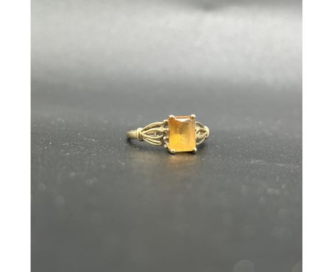 9ct yellow gold citrine dress ring,
1.7 gram,
size N,
hallmarked