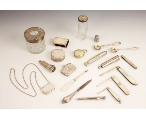 A selection of silver, silver mounted and silver coloured accessories, to include an Edwardian silver mounted cut hair tidy, 