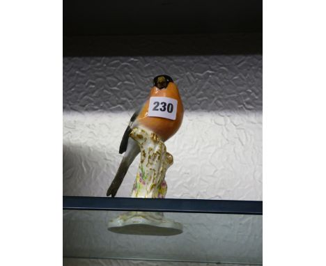 ROYAL WORCESTER 2662 BULLFINCH
