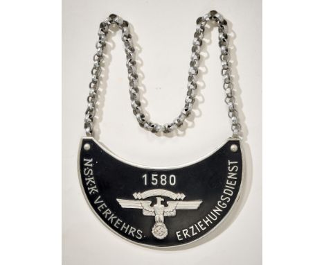 Deutsches Reich 1933 - 1945 - NSKK / NSFK / DLV : Ringkragen für den NSKK Verkehrserziehungsdienst.Schwarz gebeizte Aluminium
