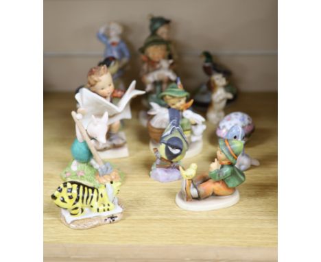 A quantity of mixed ceramics to include Goebel, Worcester etc.