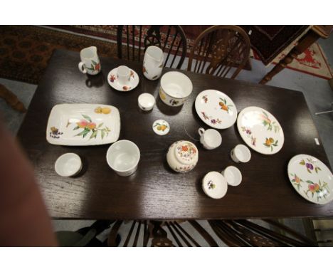 Quantity of Royal Worcester Evesham Wares