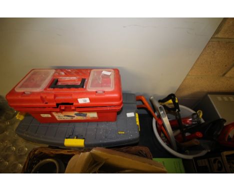 Mixed quantity of hand tools