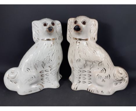 WOOF ! WALLY DUGS.  An impressive pair of Victorian ceramic mantlepiece dogs. In very good condition with minimal wear and fr