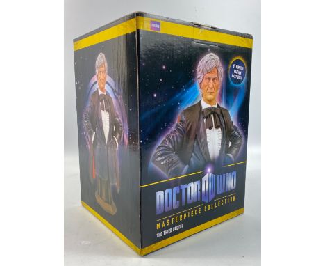 DOCTOR WHO - The third Doctor boxed masterpiece collection with 8" limited edition maxi-bust (R2303734)Approx 1 pieces