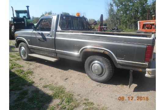 1986 Ford truck standard equiptment #5