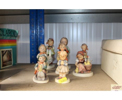 A quantity of Goebel figures
