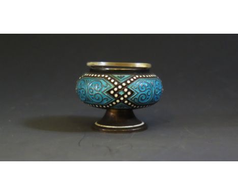 A Russian Silver and Enamel Salt, 40mm diam., 28.5g 