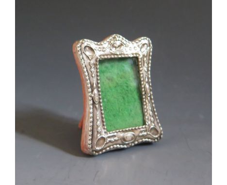A Small George V Silver Easel Back Photograph Frame, 1.75 x 1.25" aperture, Birmingham 1914, Green &amp; Cadbury Ltd. 